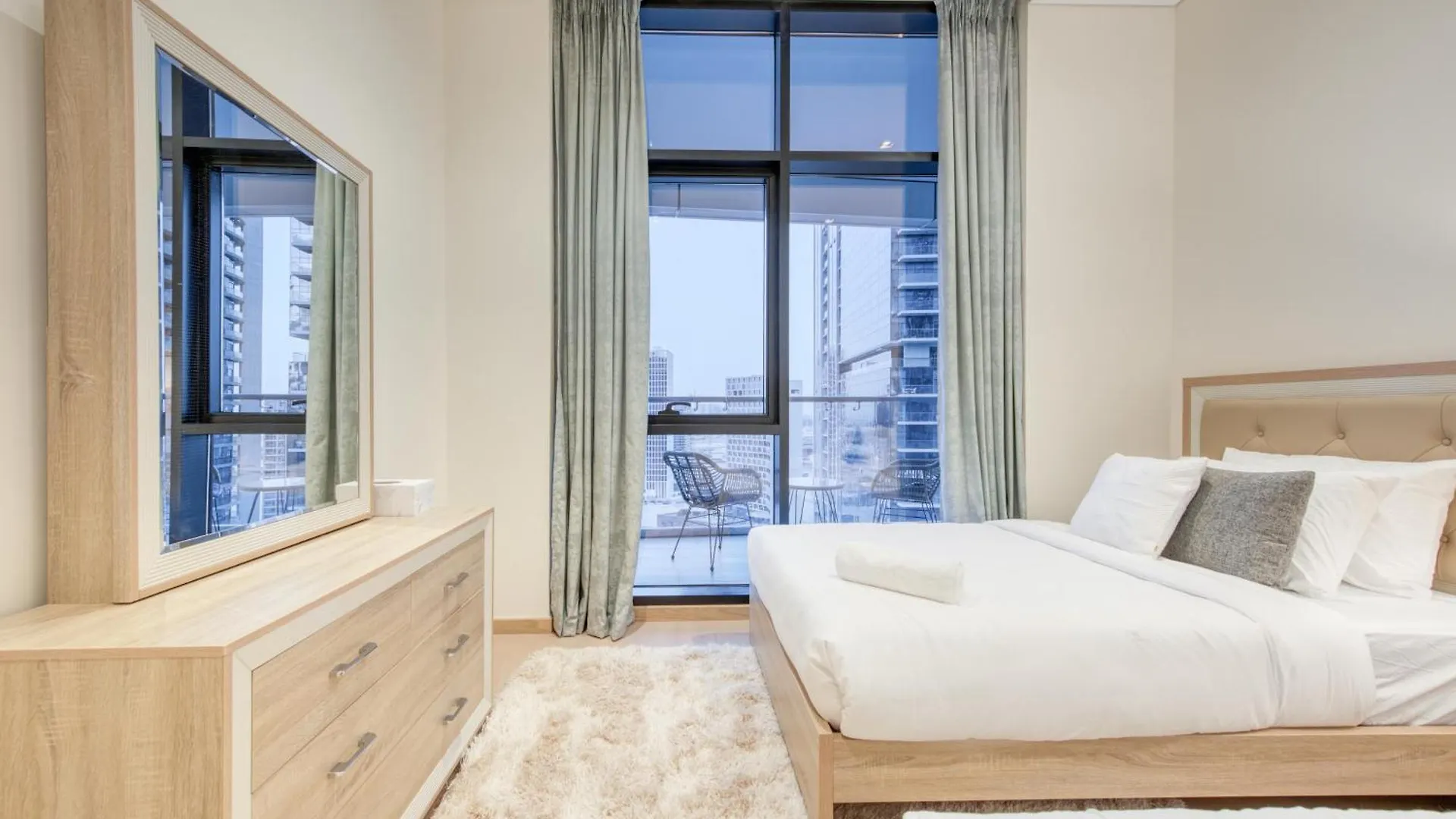 Rh- Upscale Living In The Heart Of The City, 02Br, Near Dubai Mall United Arab Emirates